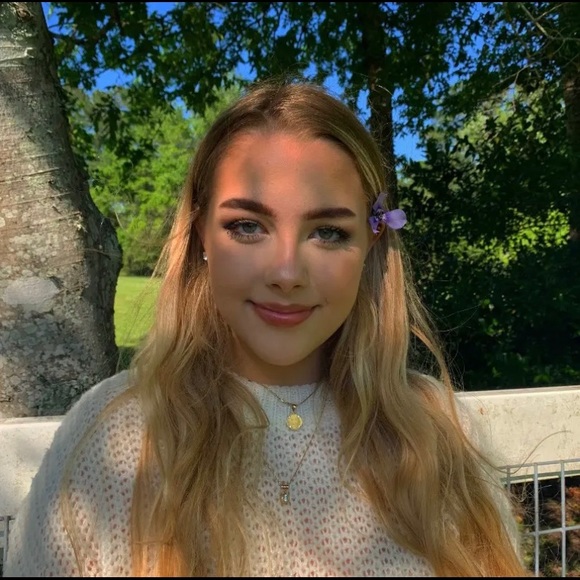 Meet your Posher, Faith - Picture 1 of 1